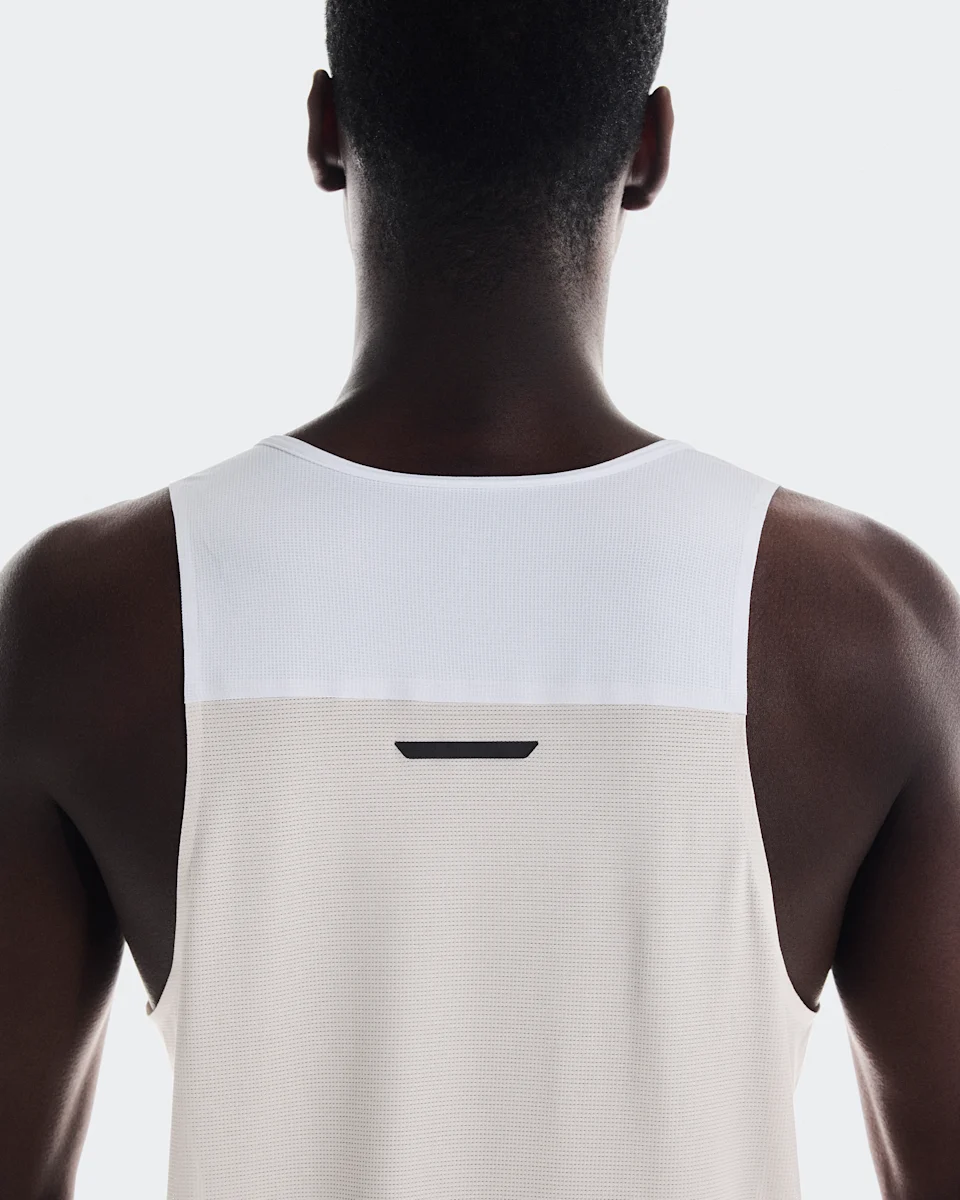 On Performance Tank White & Silver Masculino