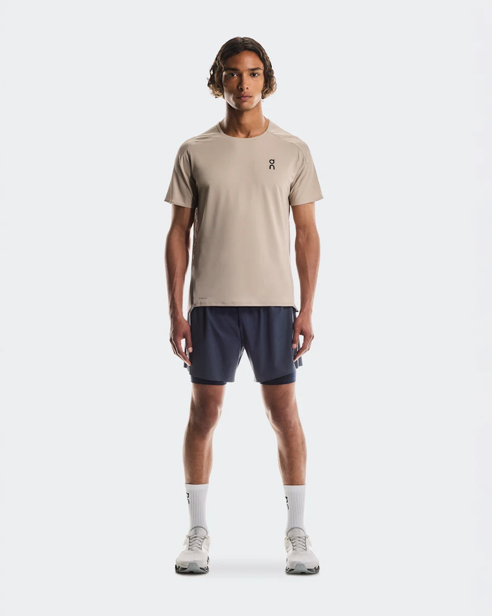 On Performance-T Desert & Cinder Masculino – Corrida de rua, clima quente