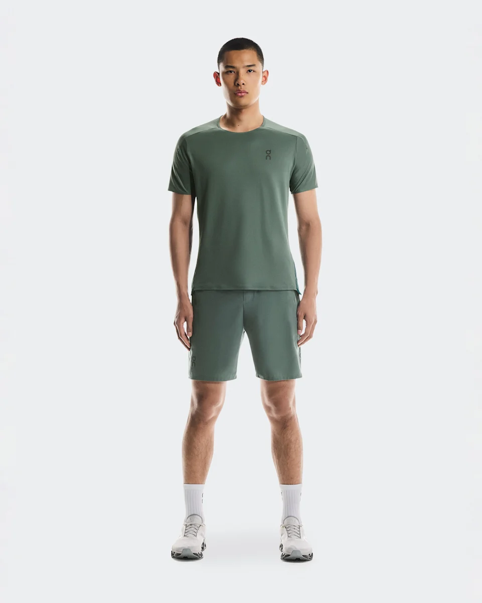 On Performance Hybrid Short Olive Masculino