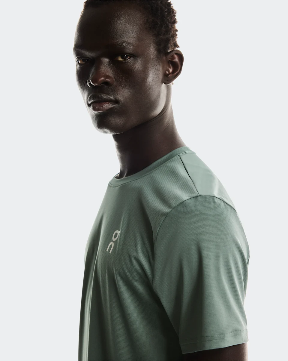 On Core-T Olive Masculino