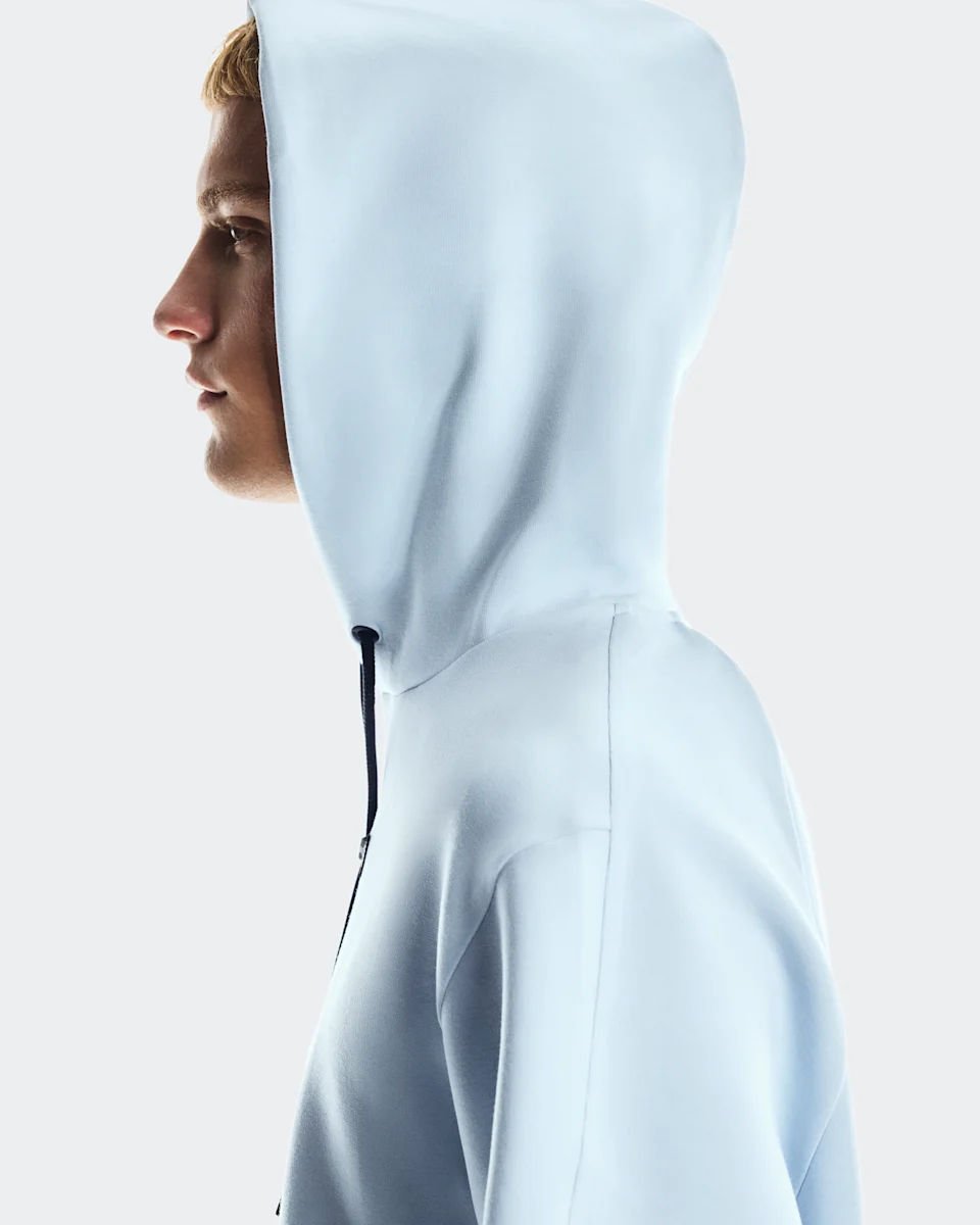 On Focus Tech Hoodie Arctic Masculino