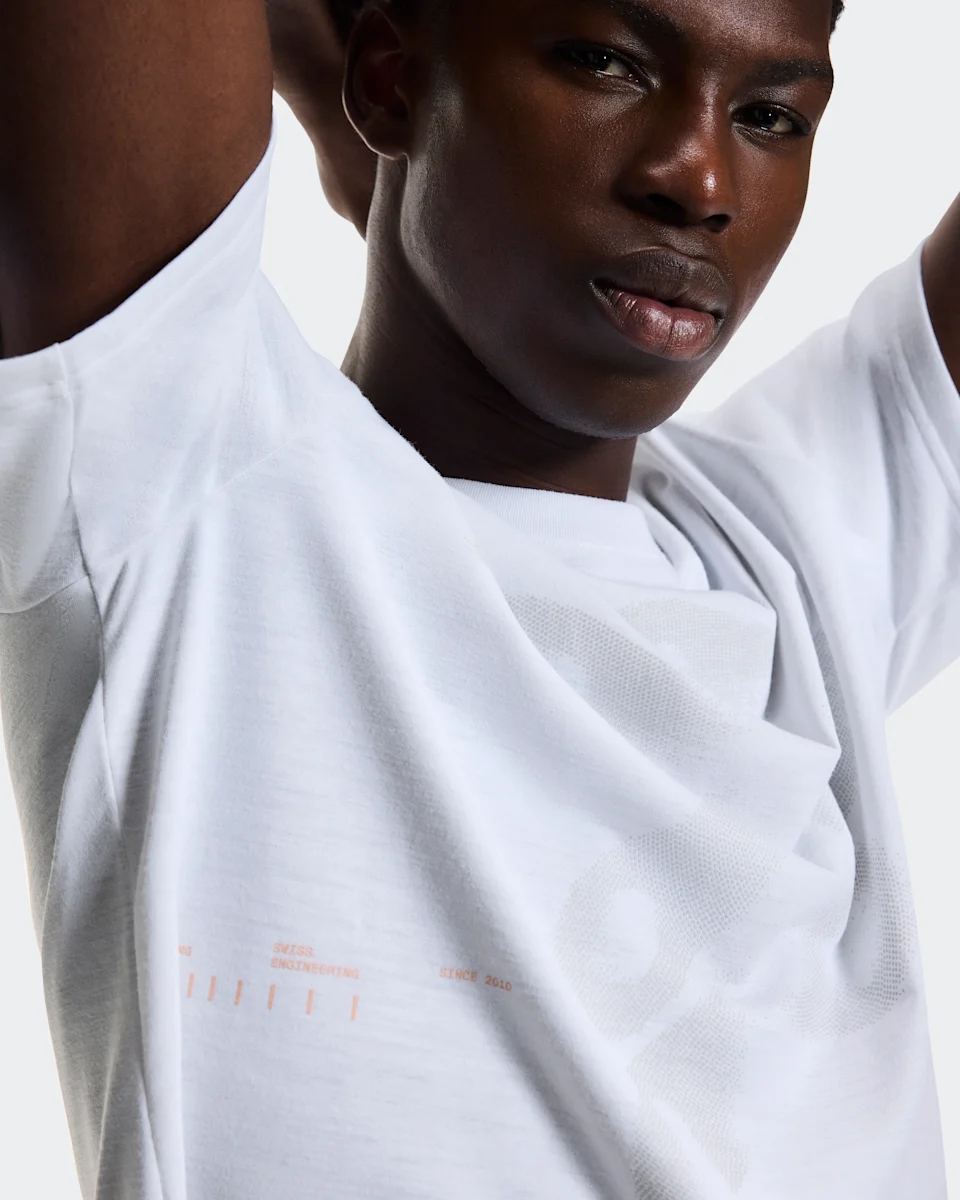 On On Run-T White Masculino