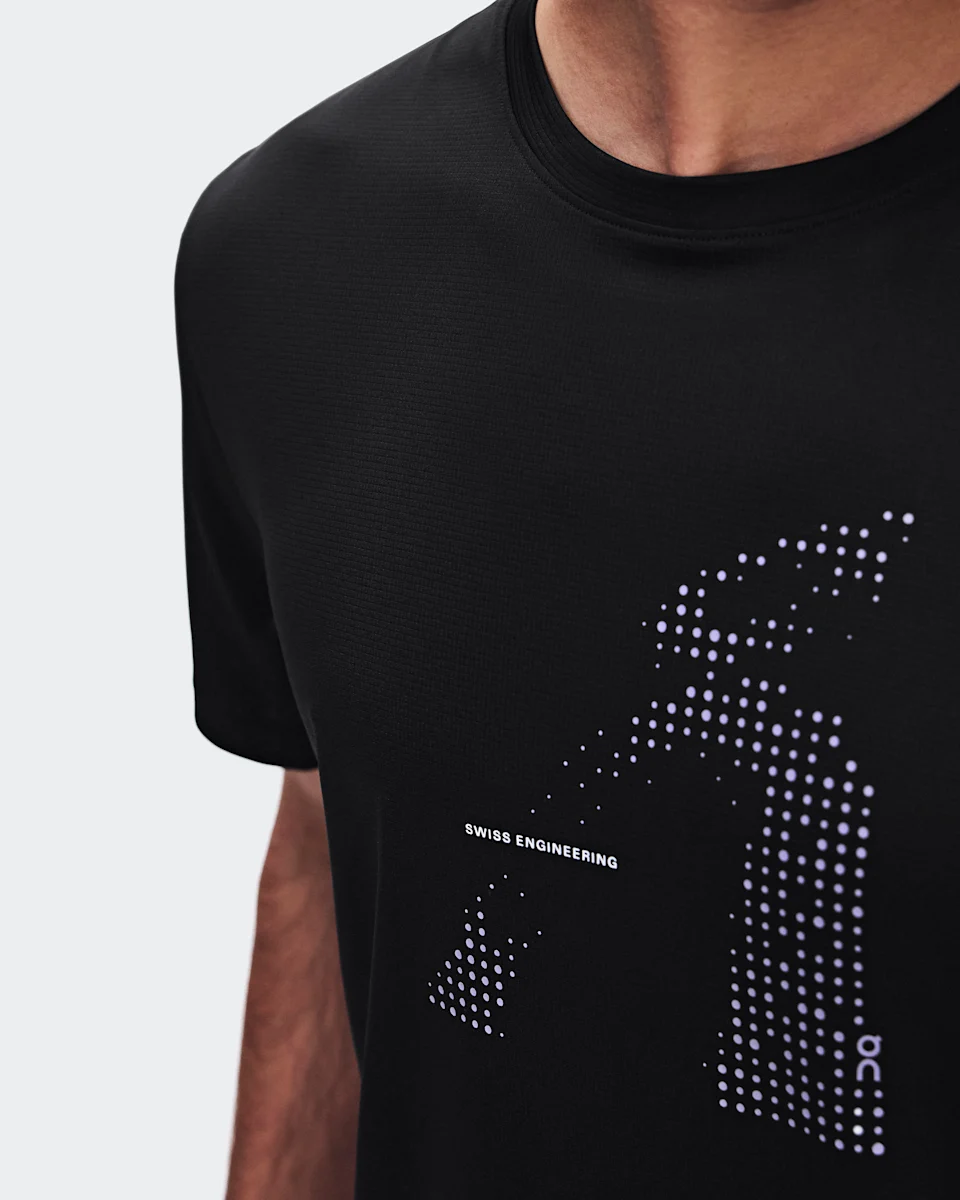 On Core-T Graphic Black Masculino