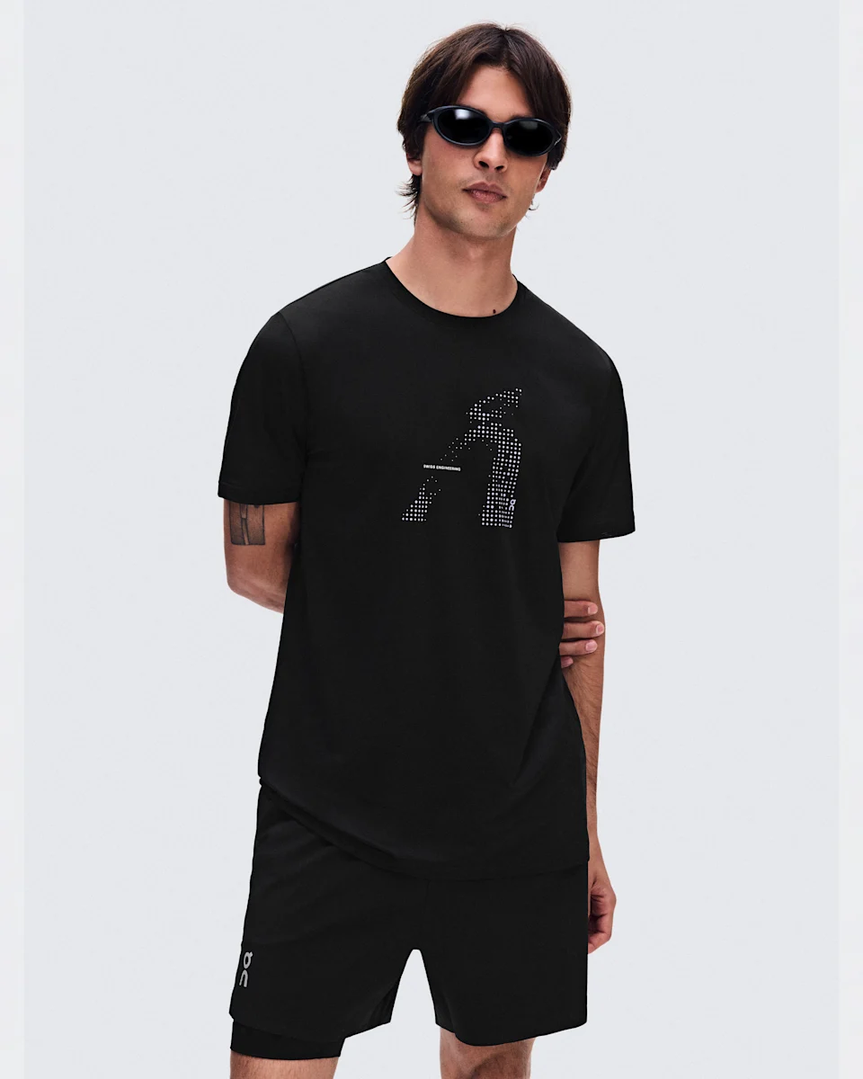 On Core-T Graphic Black Masculino