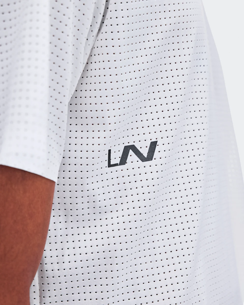 On Cropped Run-T LN1 White 