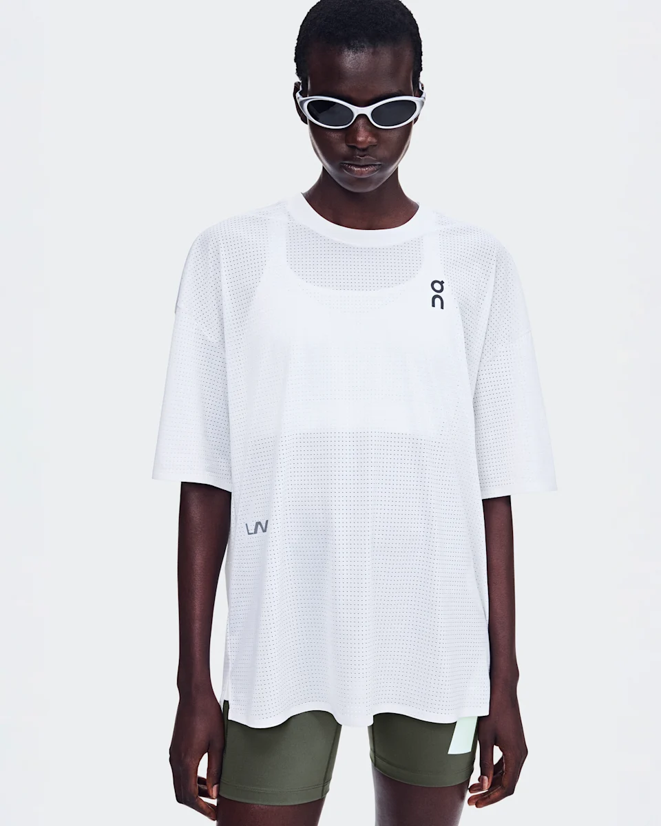 On Oversize Run-T LN1 White Unissex – Corrida, treinos
