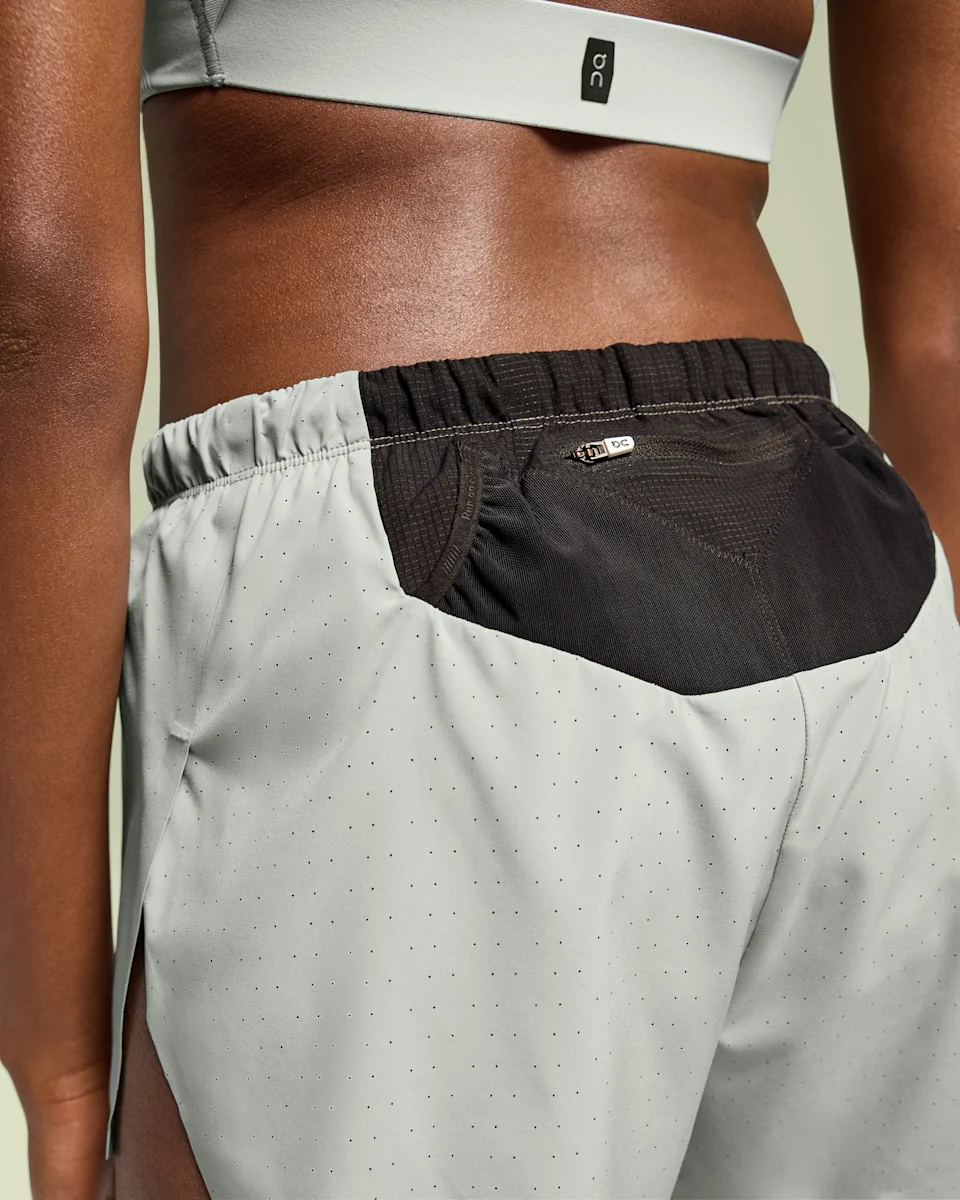 On Race Shorts Cobble & Black Feminino