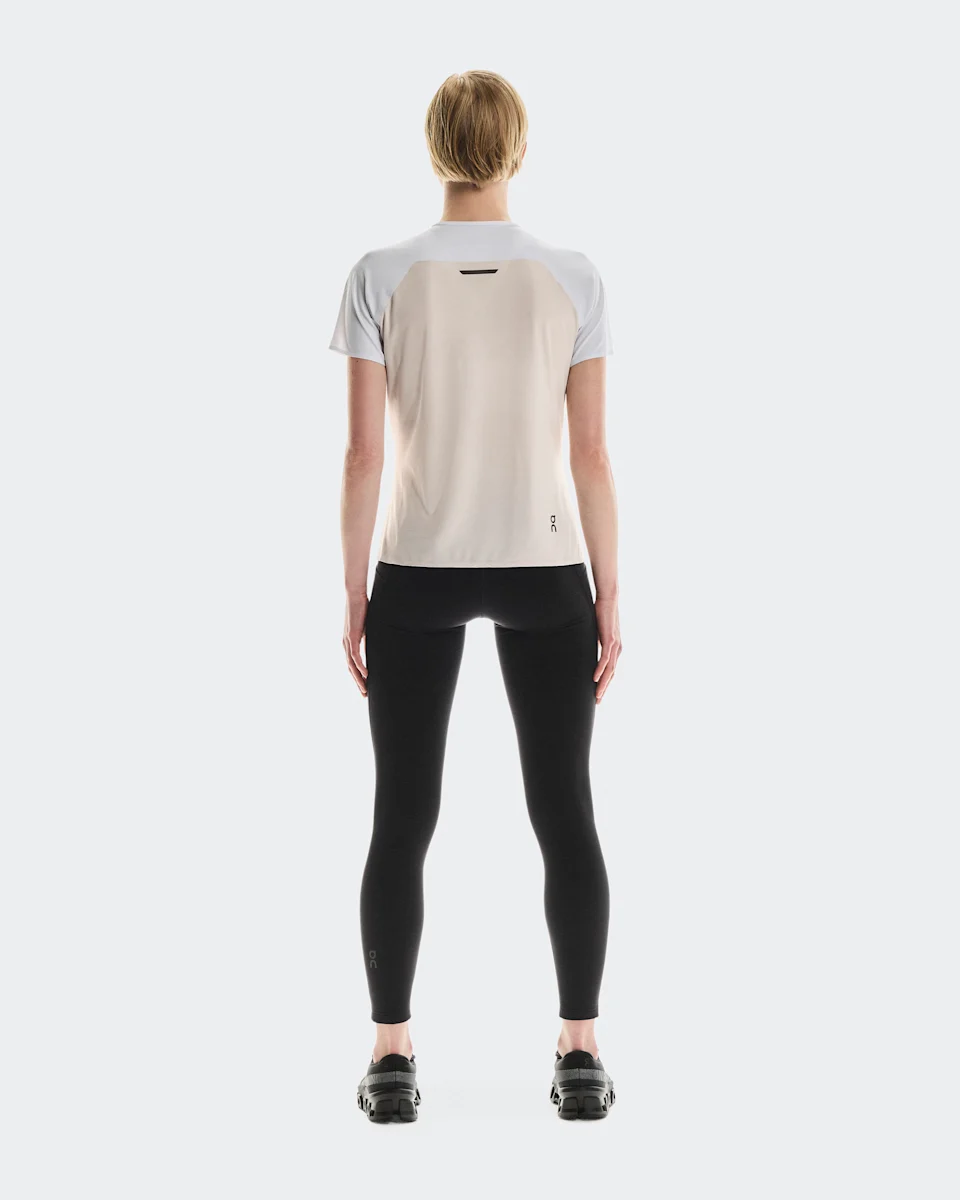 On Performance-T White & Silver Feminino