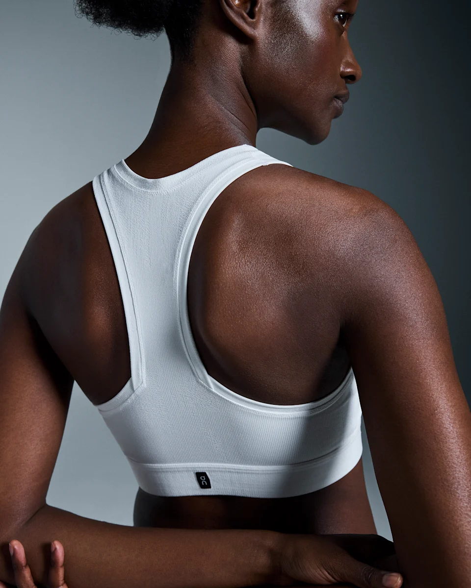 On Pace Bra Undyed-White & Black Feminino