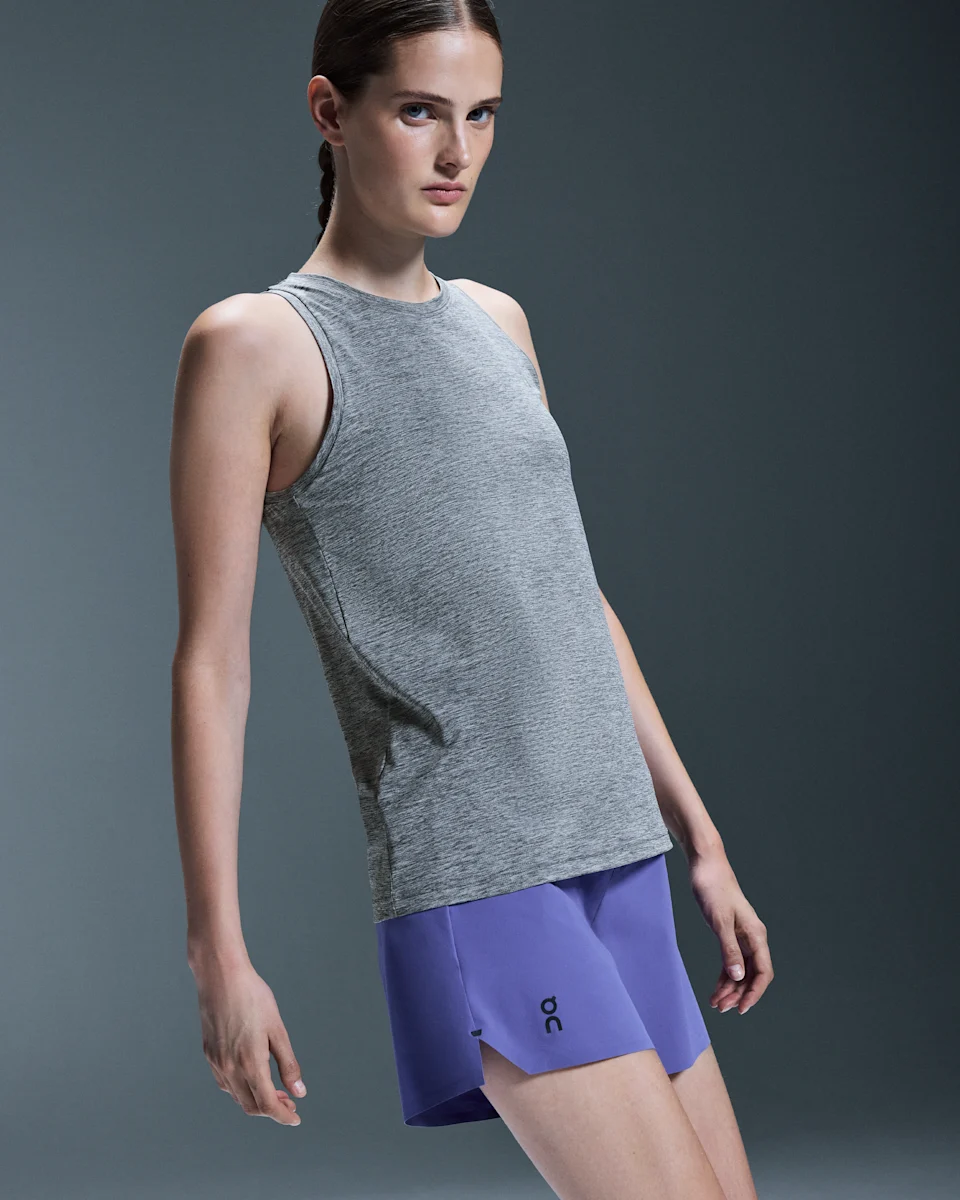 On Running Shorts Iris Feminino