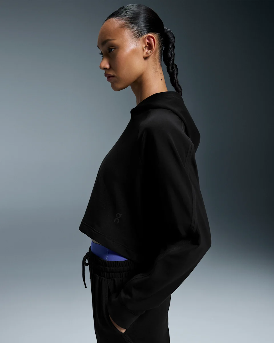 On Movement Hoodie Black Feminino