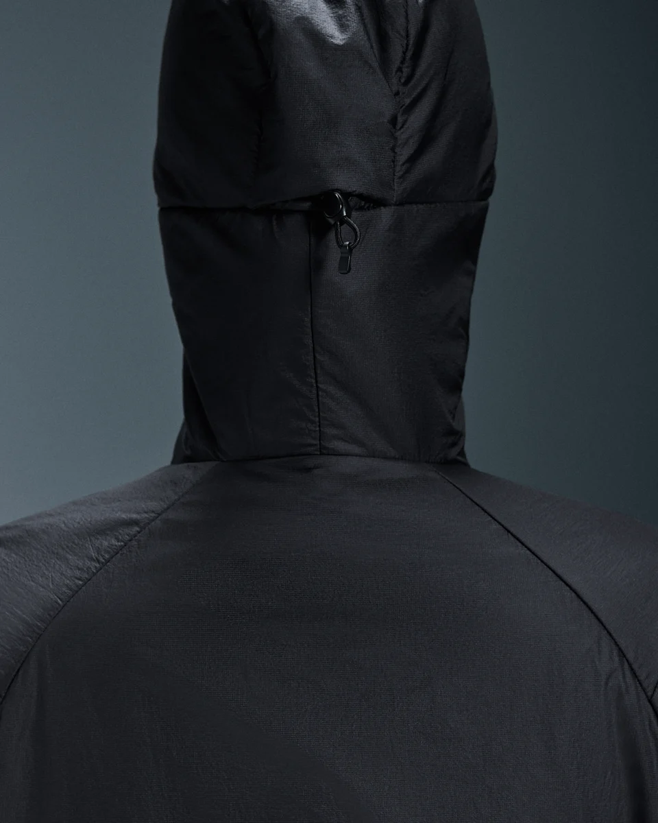 On Trek Jacket Insulated Black Feminino