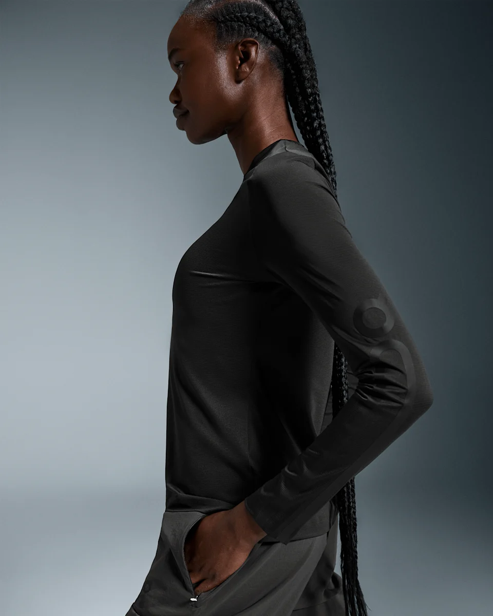On Core Long-T IKON Black Feminino