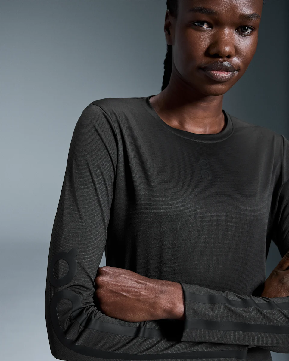 On Core Long-T IKON Black Feminino