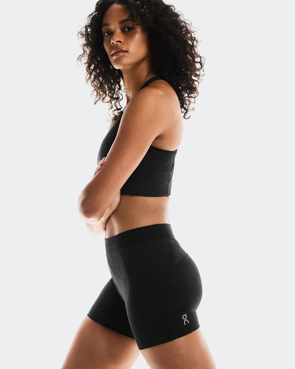On Pace Tights Short Black Feminino