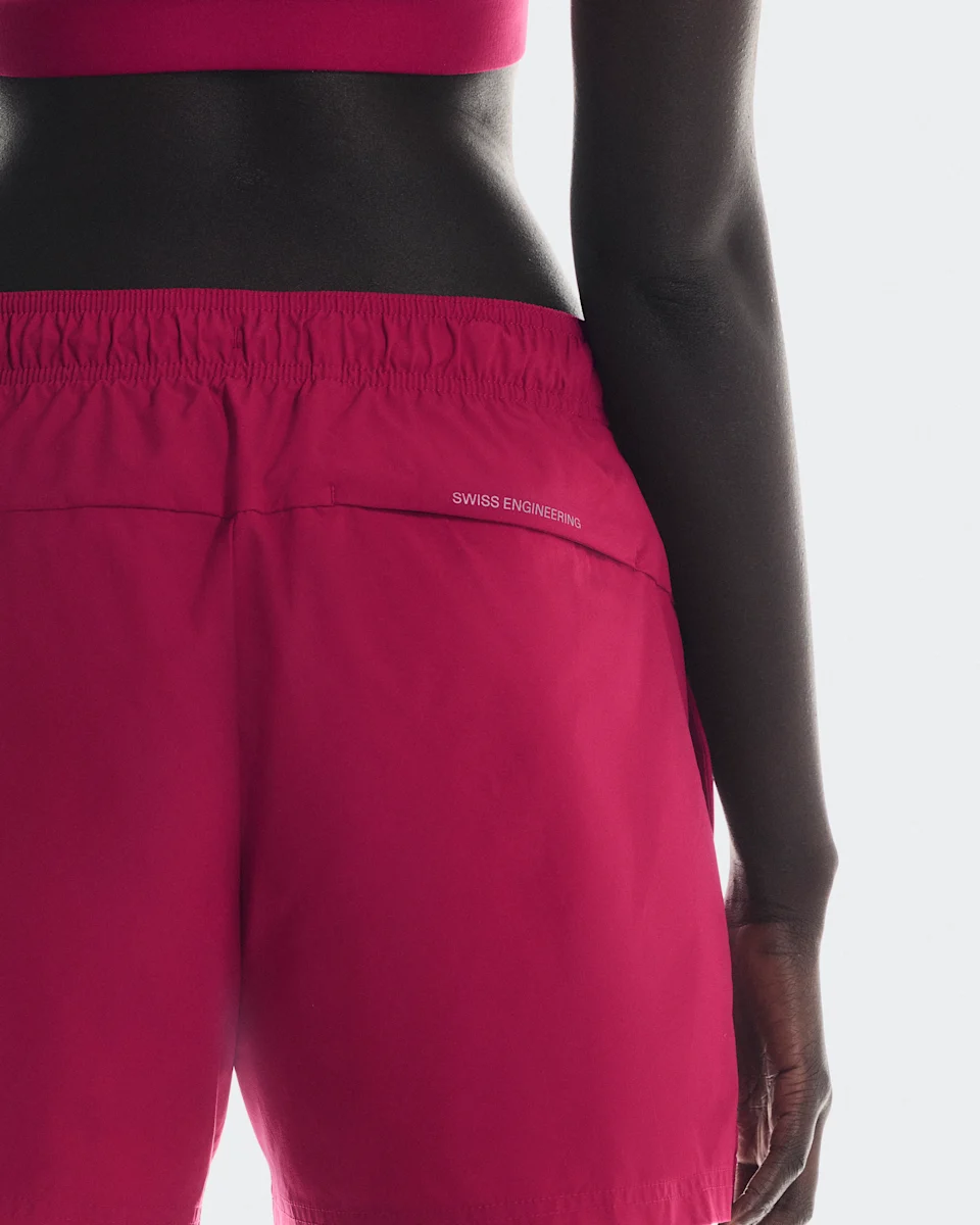 On 3" Core Shorts Grenadine Feminino
