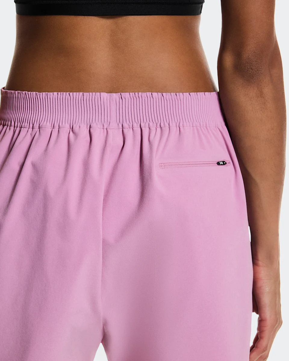 On Train Shorts Sakura Feminino