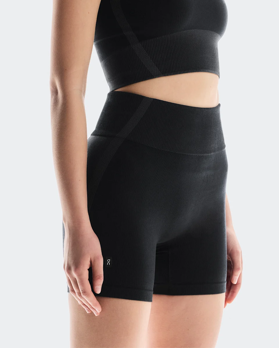 On Studio Knit Shorts Black & Eclipse Feminino