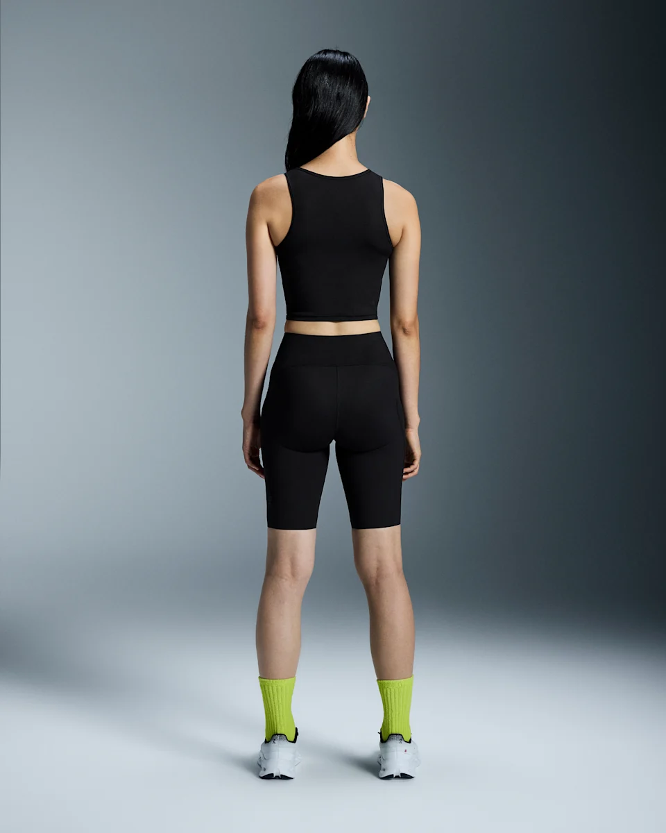 On Studio Cut-Out Crop Black Feminino