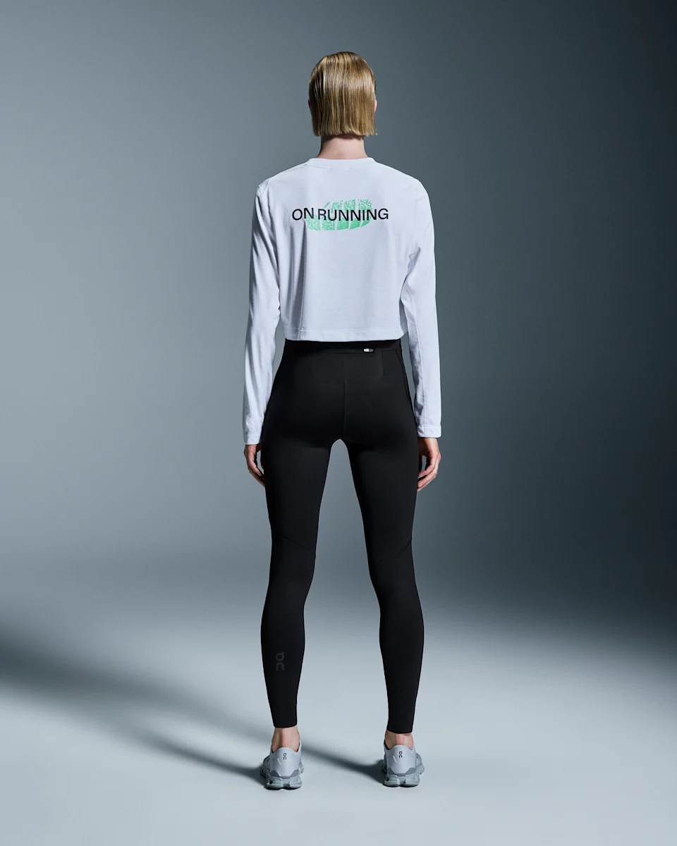 On Train Long-T Crop Graphic White Feminino