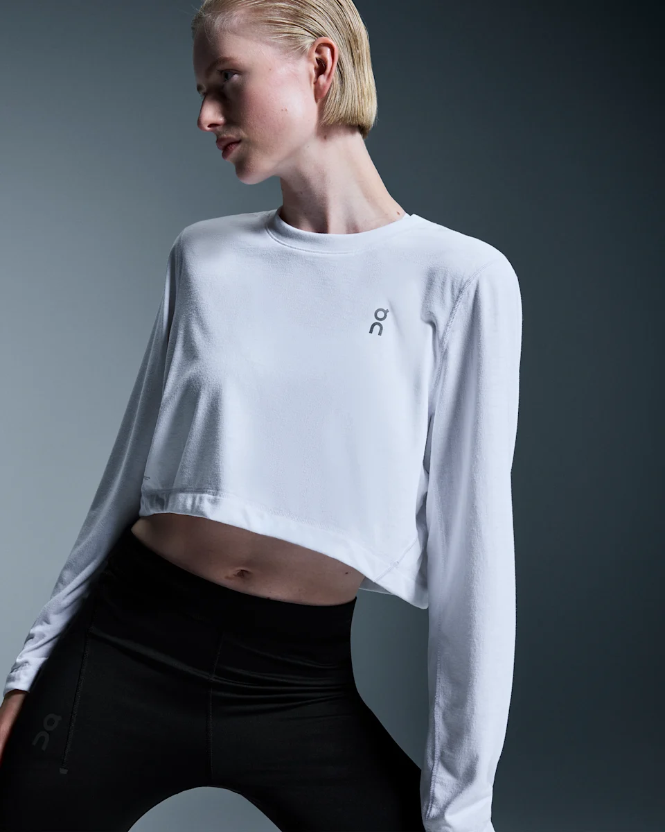 On Train Long-T Crop Graphic White Feminino