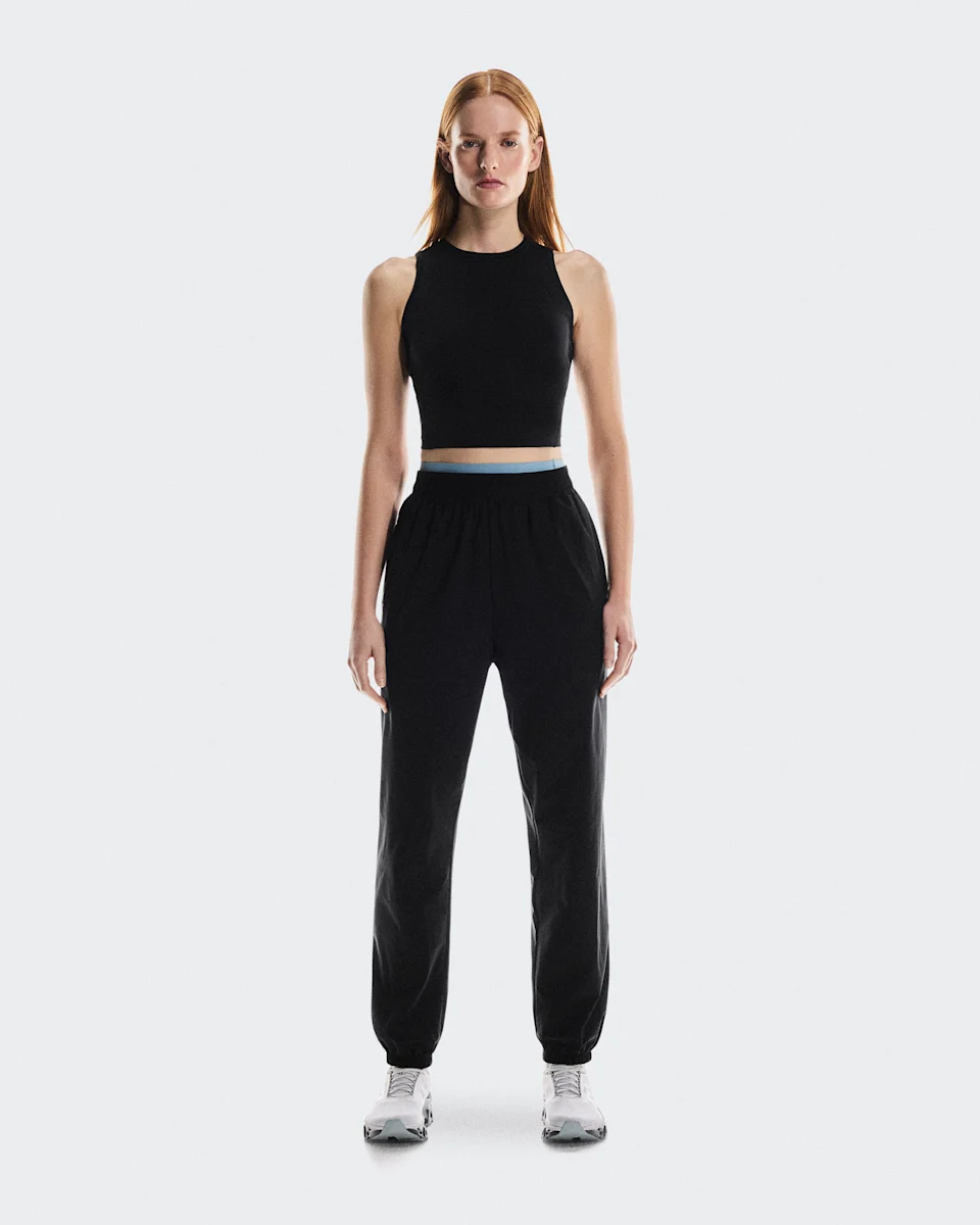 On Studio Crop Black Feminino