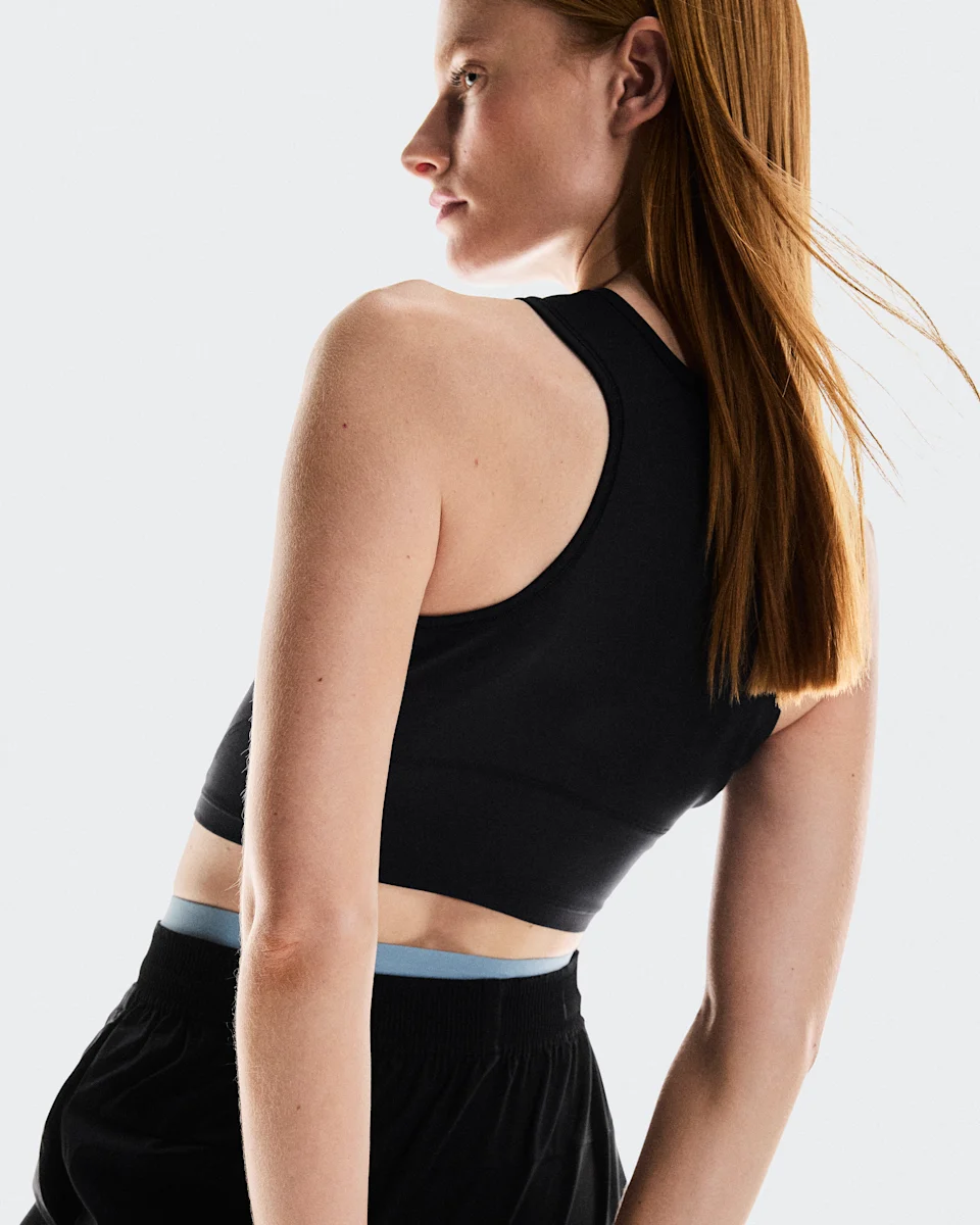 On Studio Crop Black Feminino