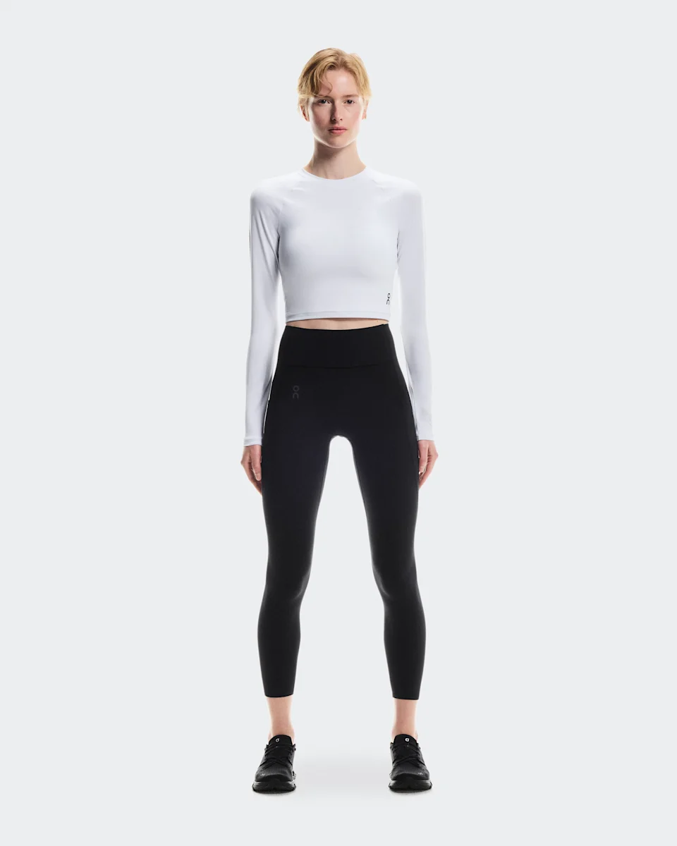 On Studio Long-T Crop White Feminino – Viagens, Atividades de baixa intensidade