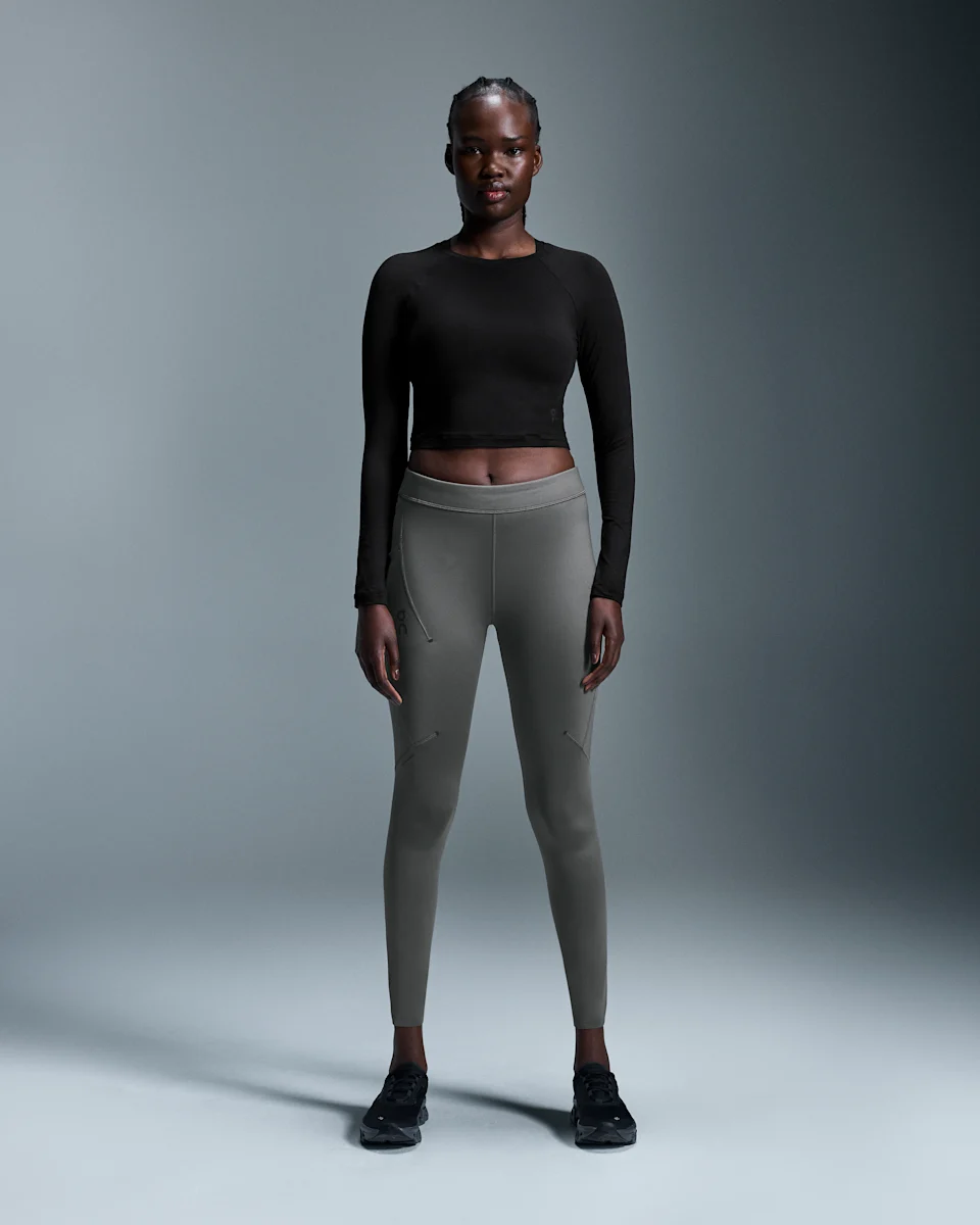 On Studio Long-T Crop Black Feminino – Viagens, Atividades de baixa intensidade