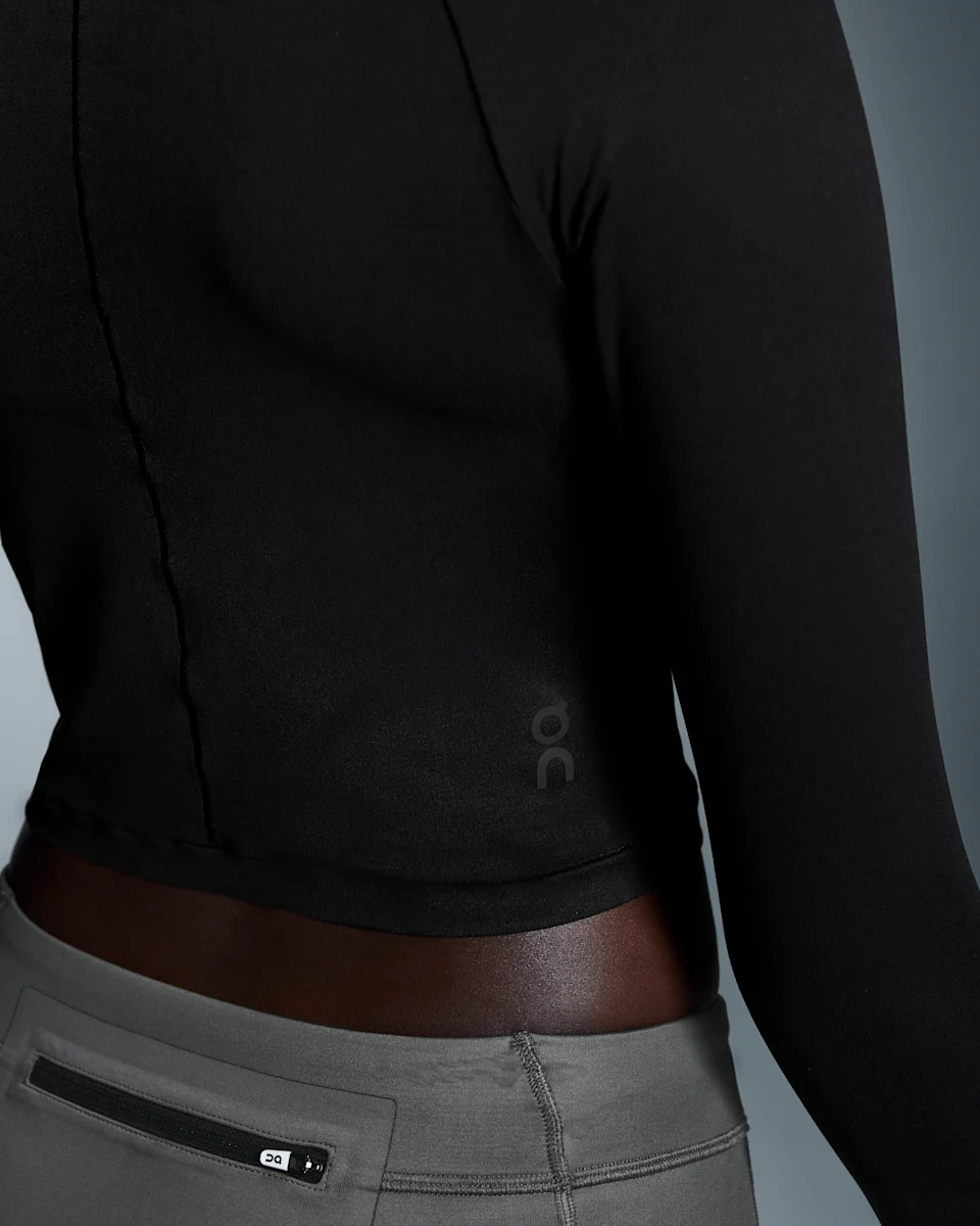 On Studio Long-T Crop Black Feminino
