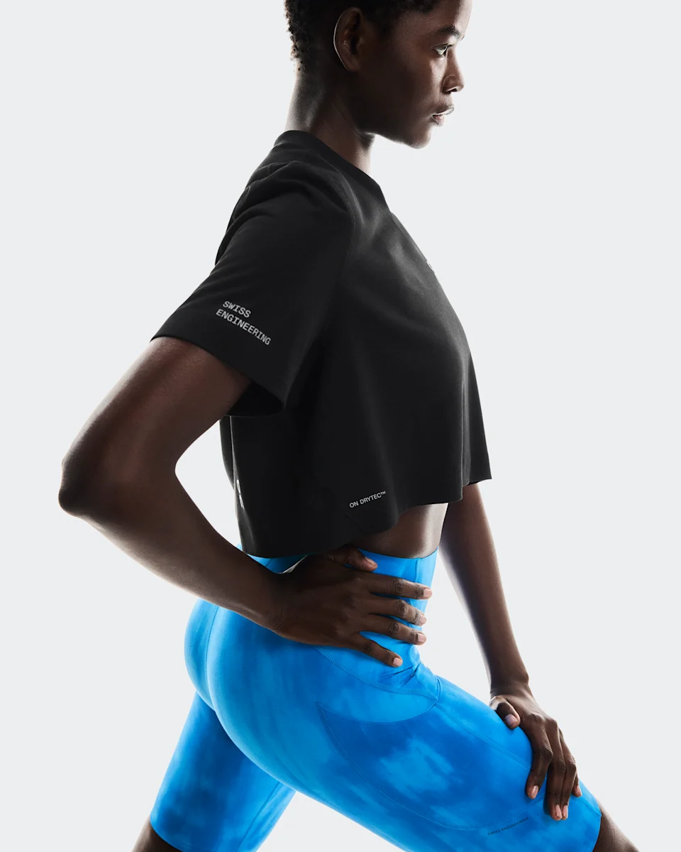 On Train-T Crop Black Feminino