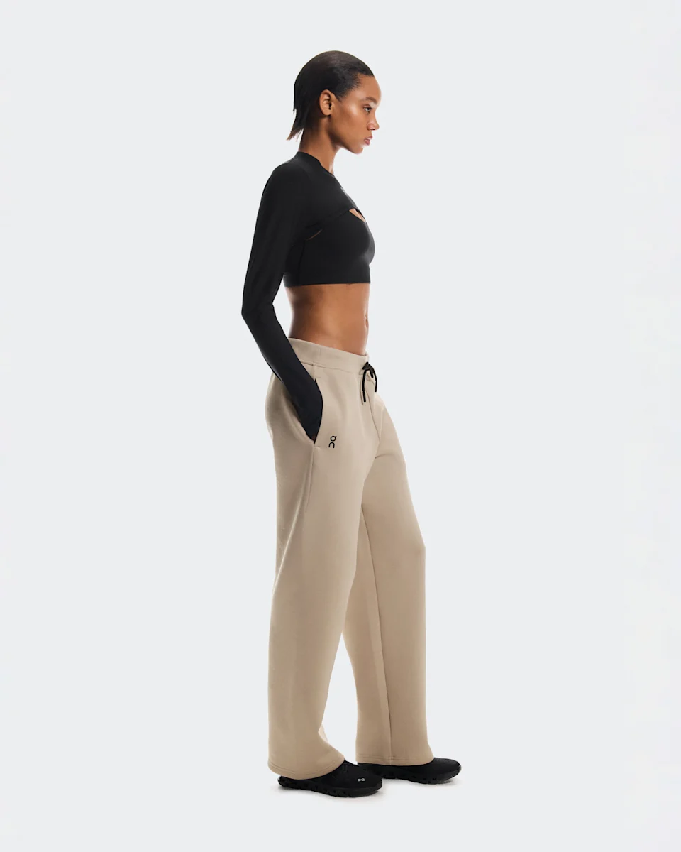 On Focus Tech Sweatpants Desert Feminino
