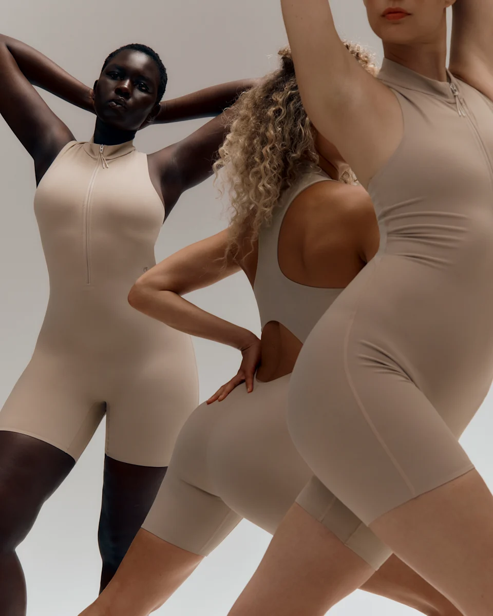 On Studio Bodysuit Desert Feminino – Treino, uso diário