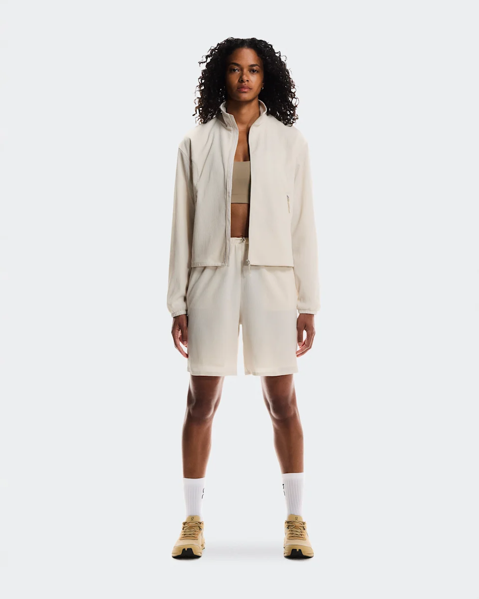 On Track Shorts Cream Feminino