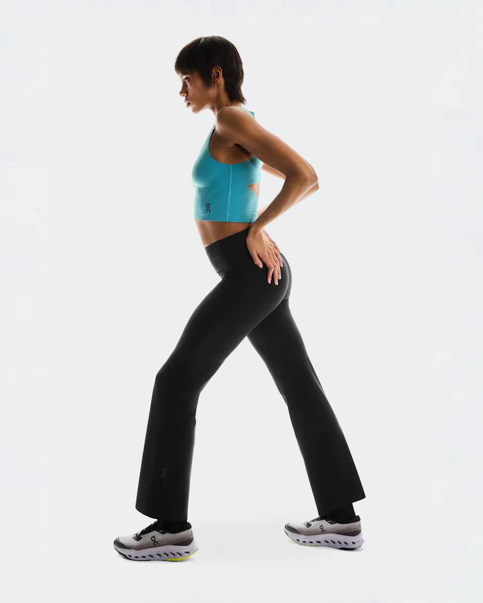On Studio Flared Leggings 30" Black Feminino