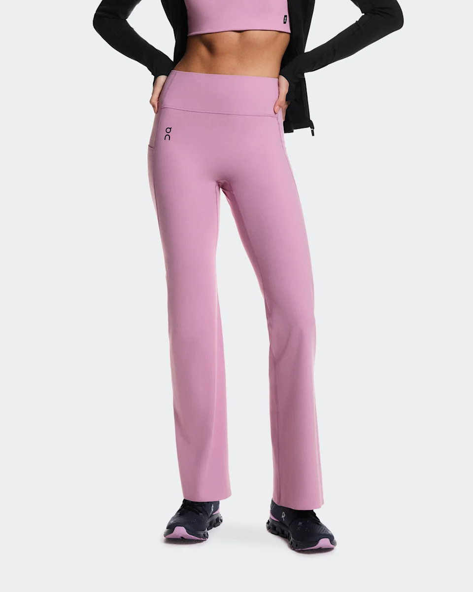 On Studio Flared Leggings 30" Sakura Feminino