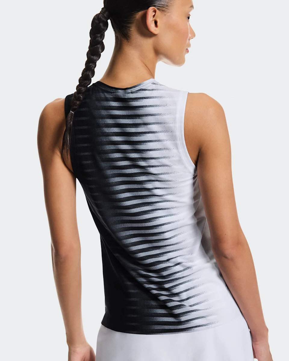 On Court Tank Edge Black & White Feminino