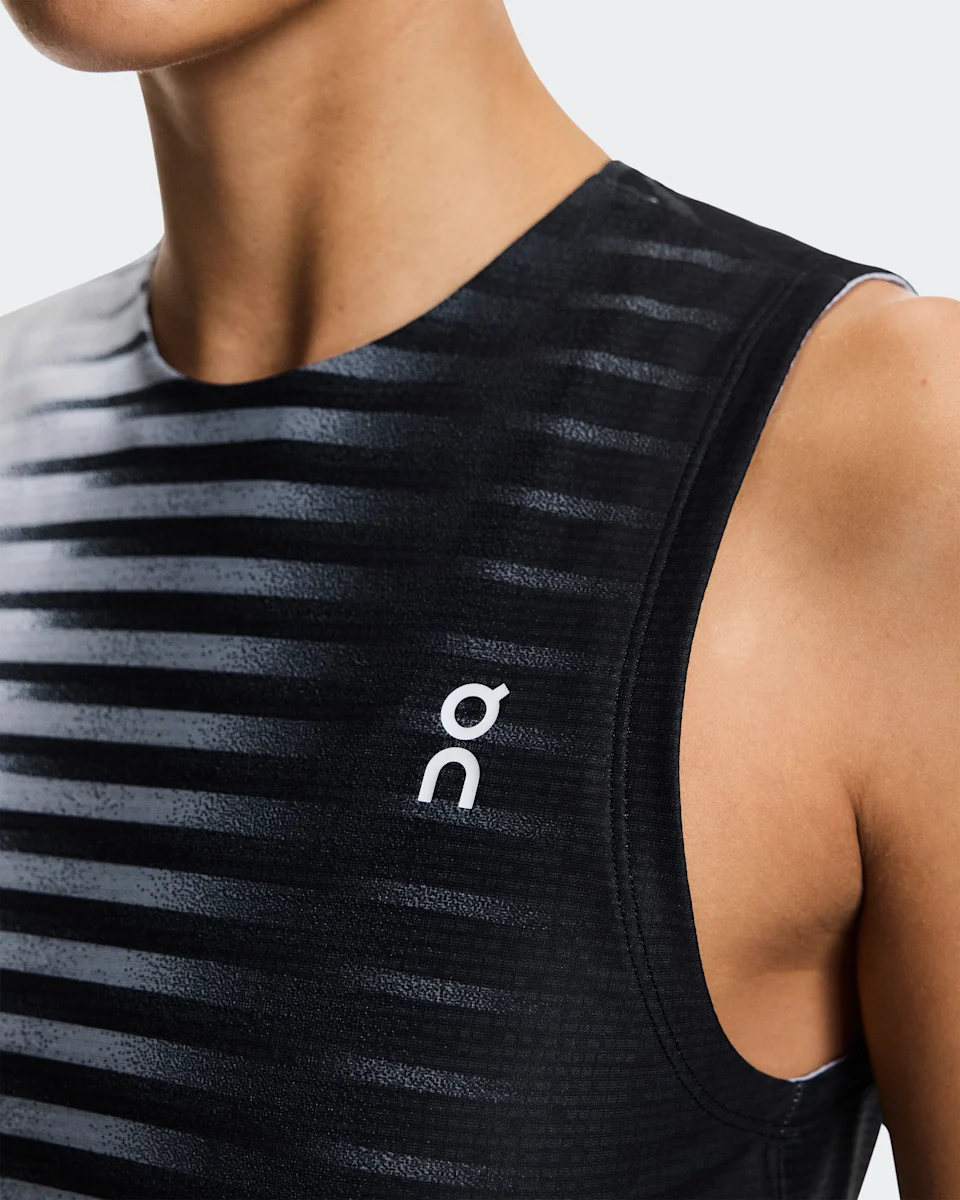 On Court Tank Edge Black & White Feminino