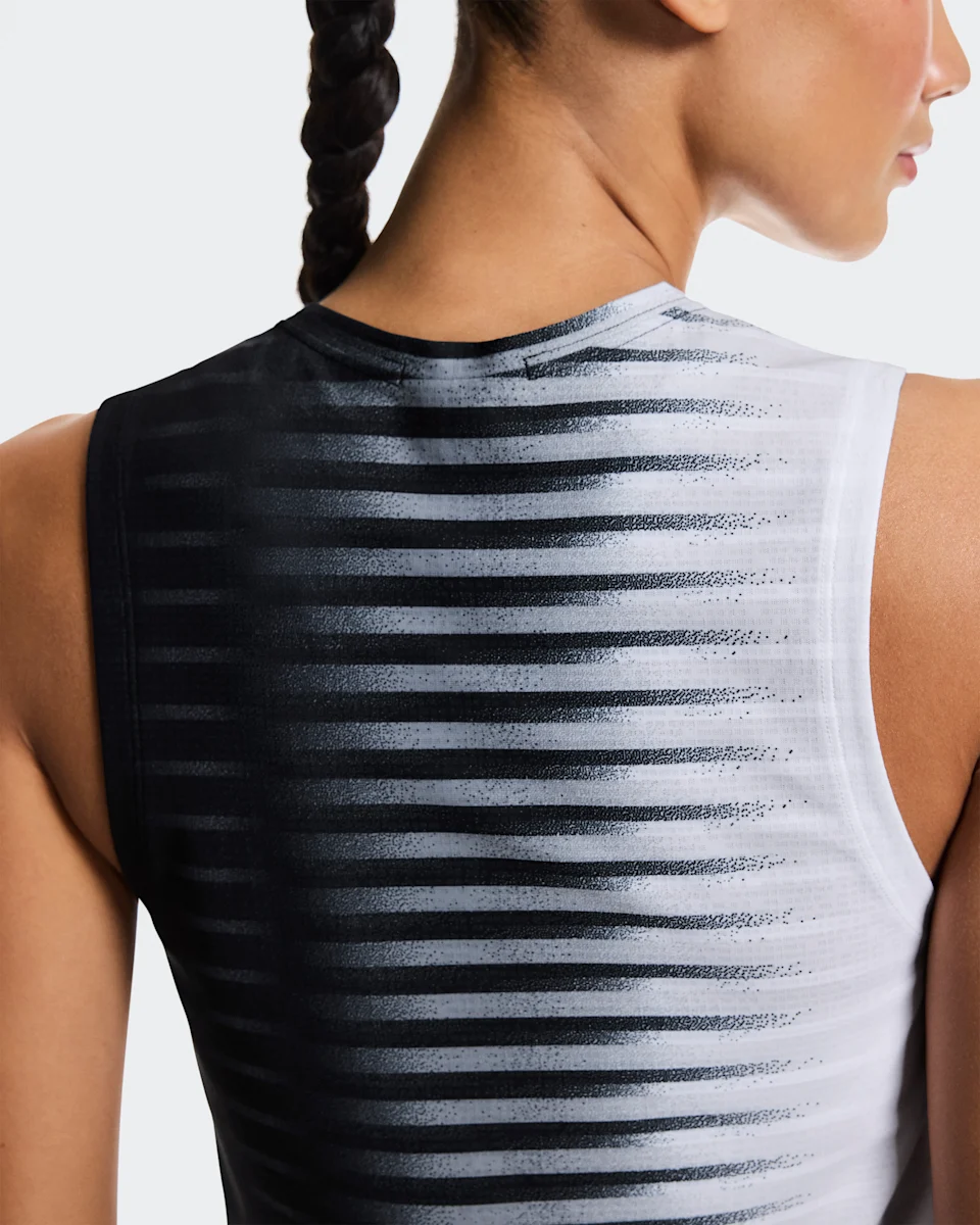 On Court Tank Edge Black & White Feminino