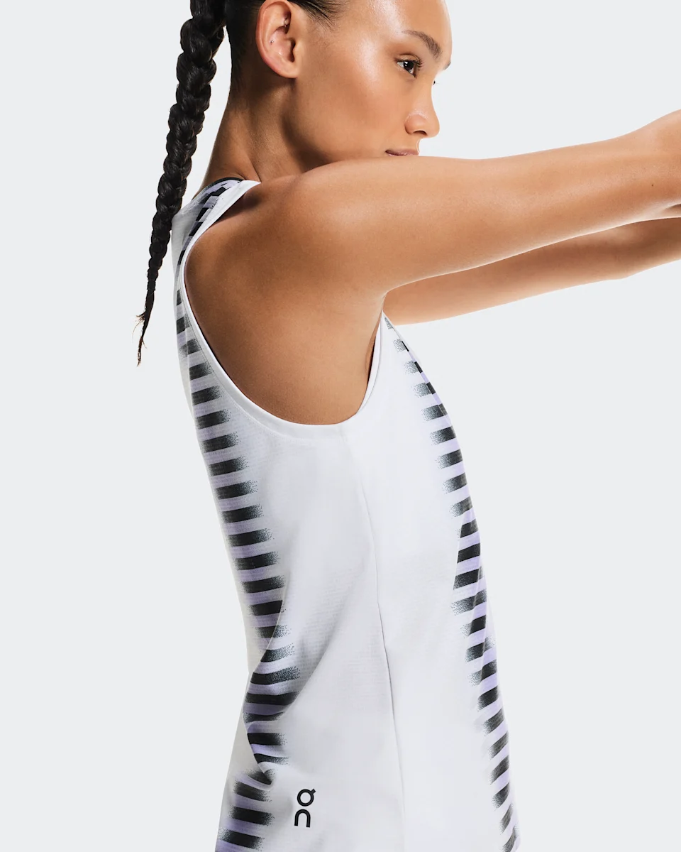 On Court Tank Edge White & Black Feminino