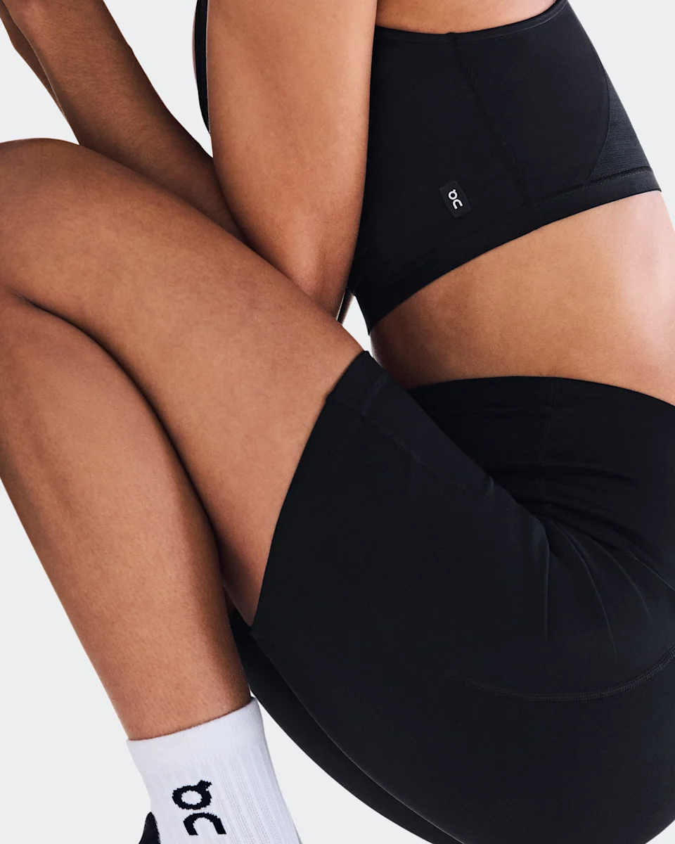 On Train Tights Short 6" Black Feminino