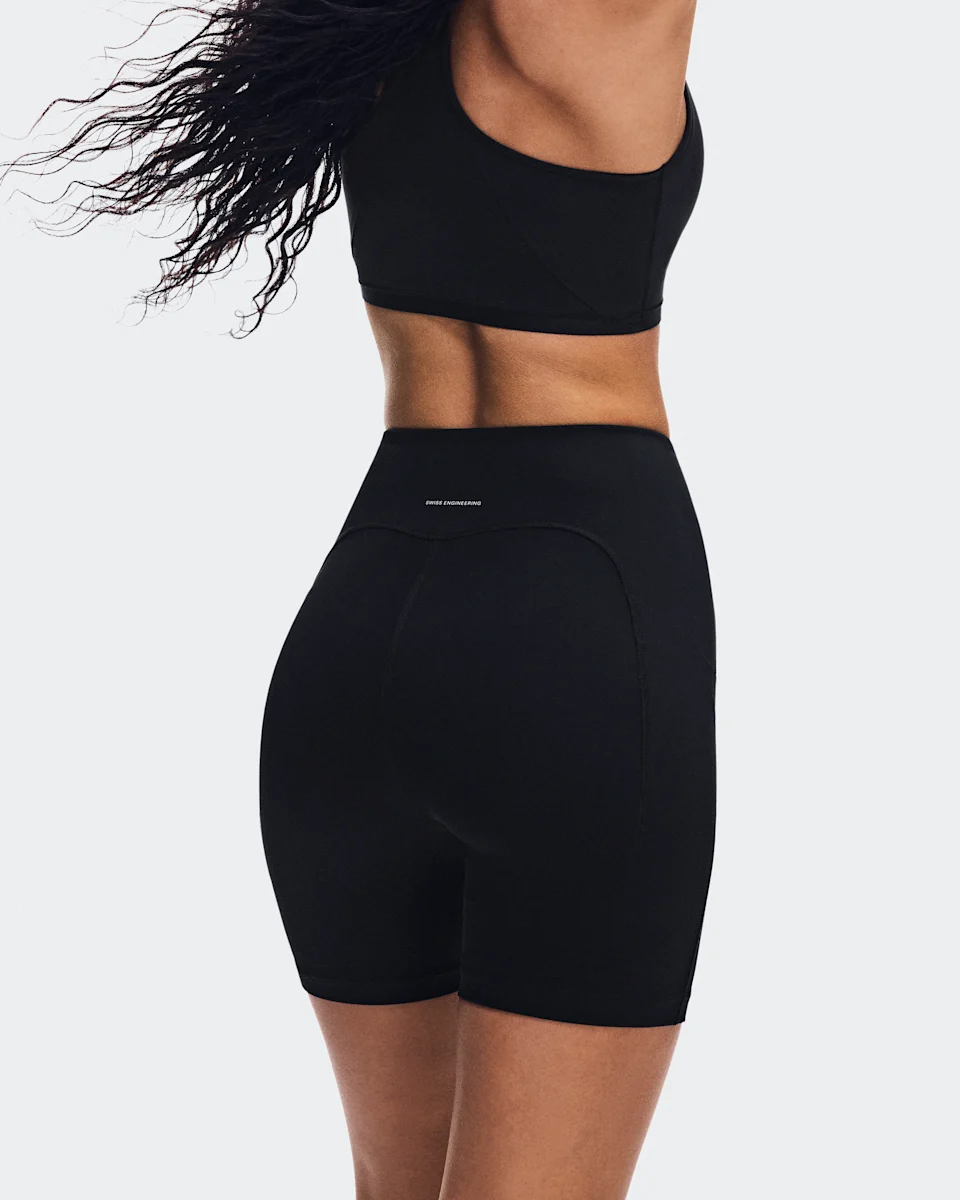 On Train Tights Short 6" Black Feminino