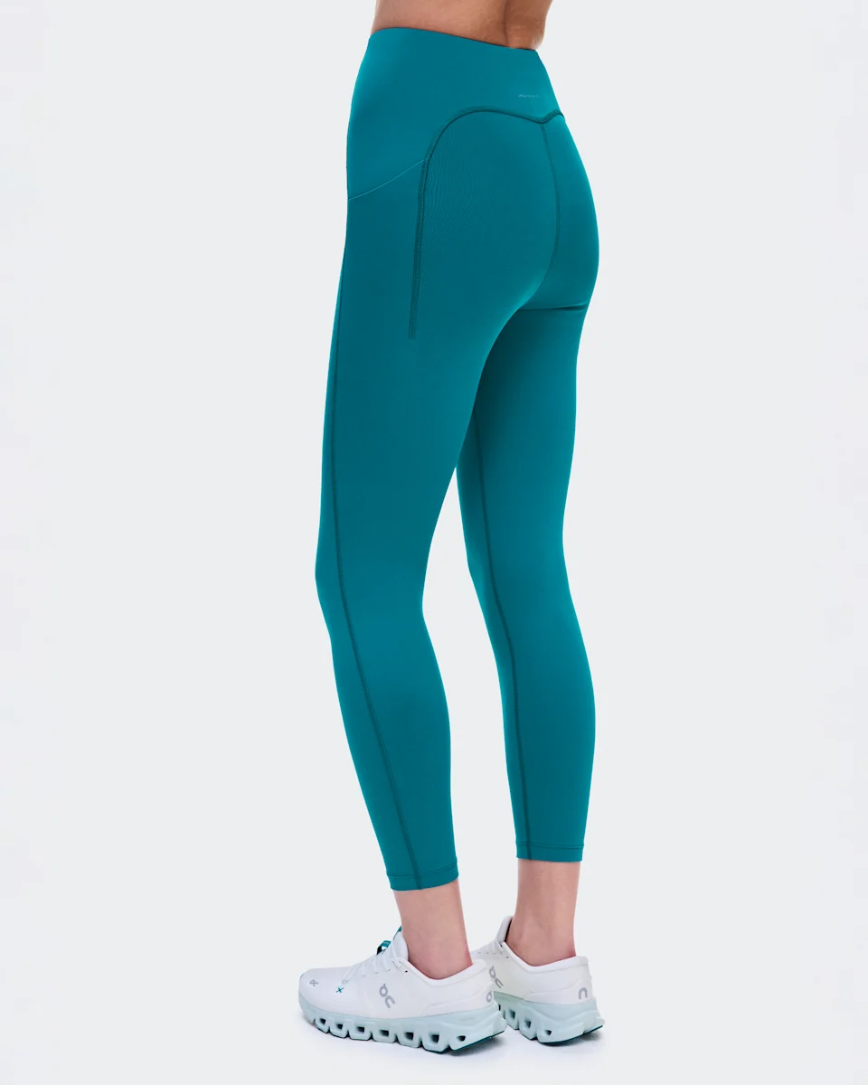 On Train Tights Short 6" Black Feminino