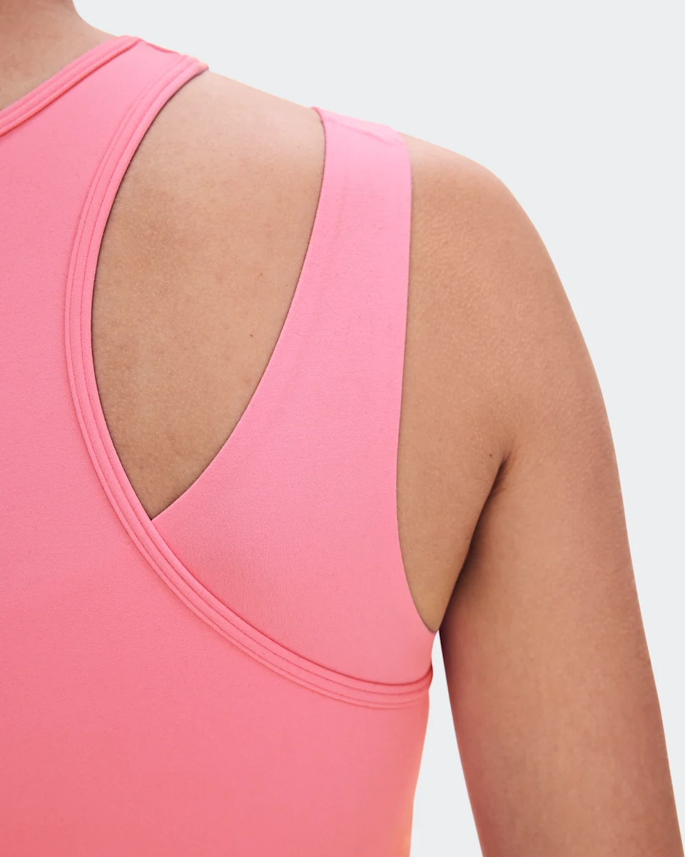 On Studio Asymmetric Crop Magnolia Feminino