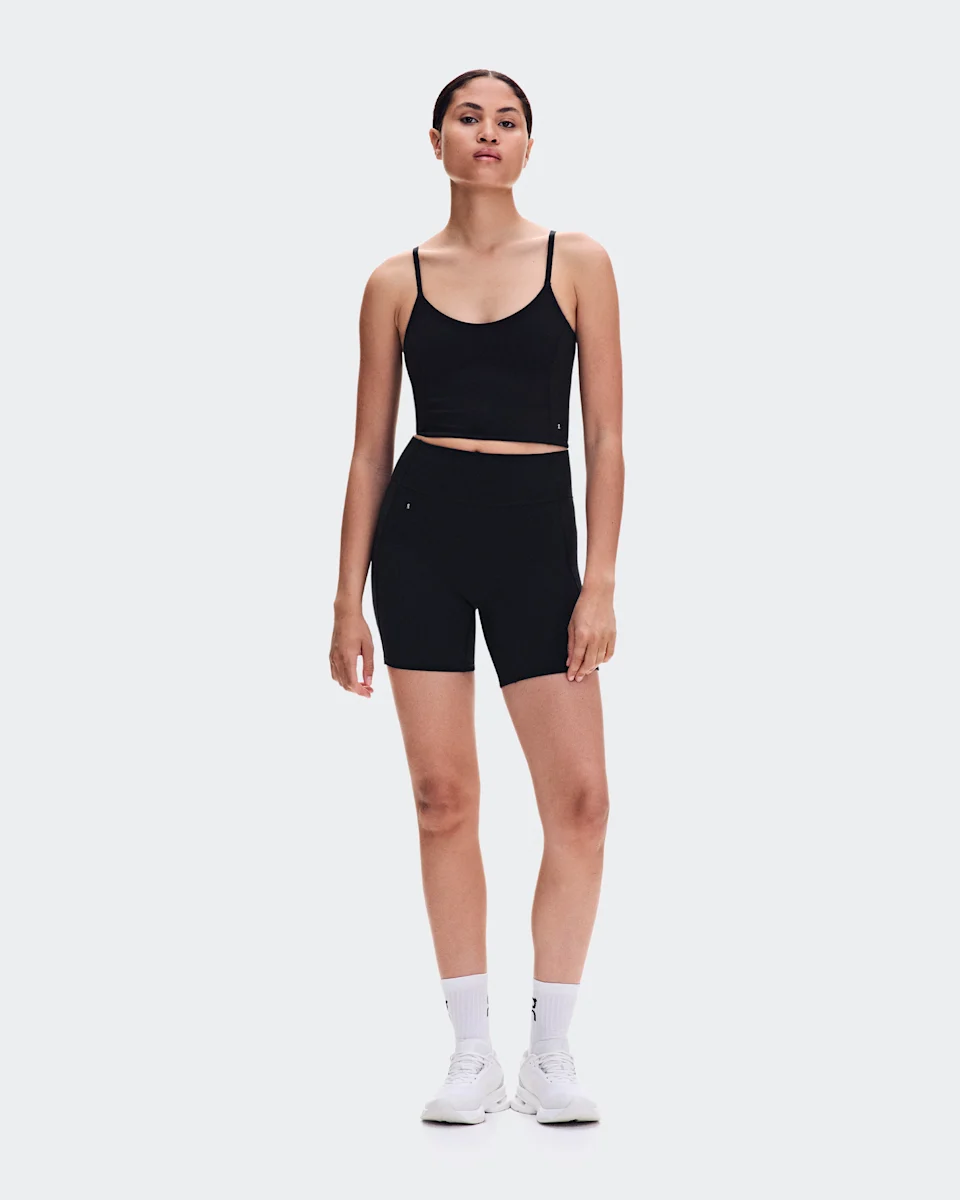 On Studio Crop Black Feminino