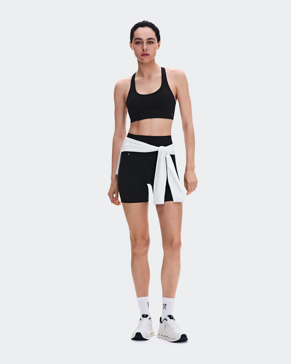 On Studio Racerback Bra Black Feminino – Treinos de baixa intensidade