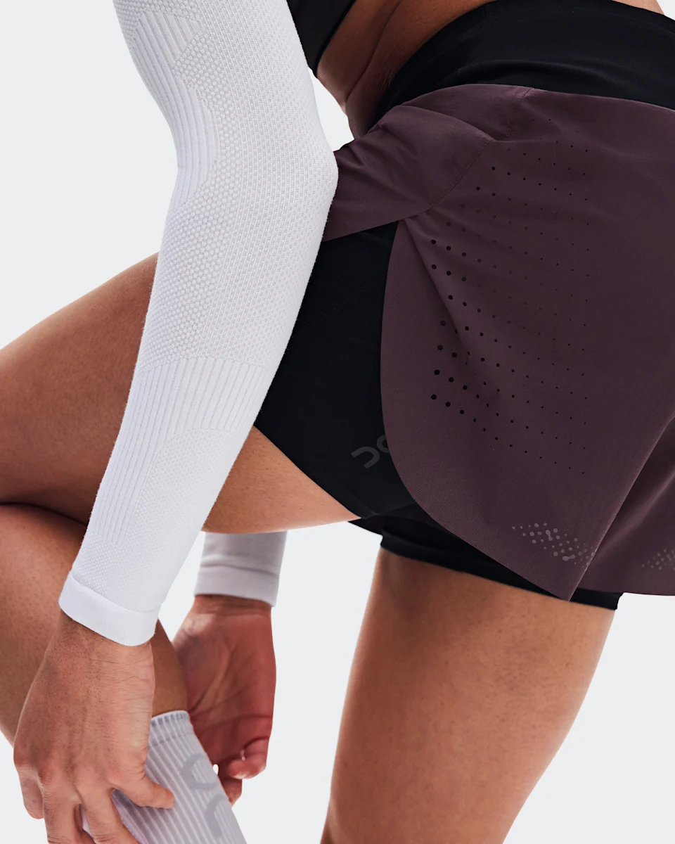 On Zero 2-in-1 Shorts Urchin & Black Feminino