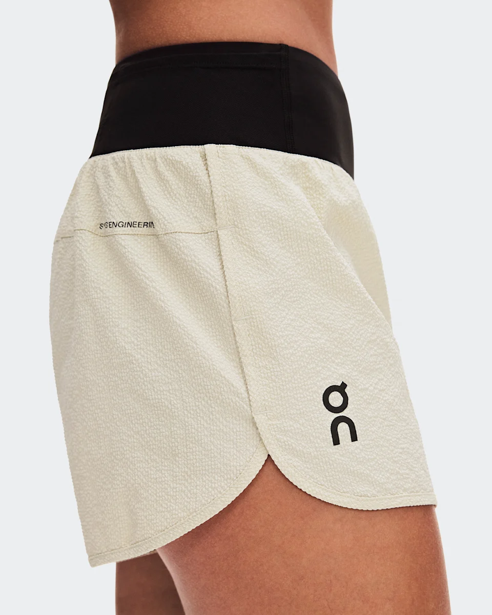 On Performance Volt Shorts Hare Feminino