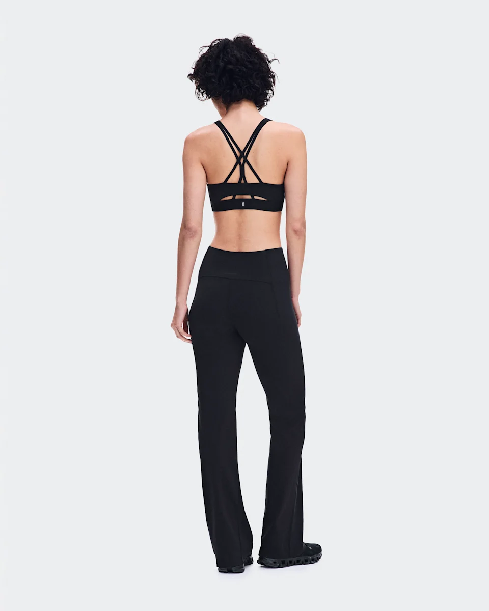 On Studio Flared Pants 32" Black Feminino