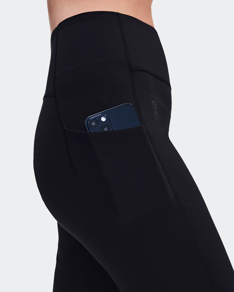 On Studio Flared Pants 32" Black Feminino